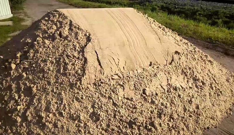 песок -10 тонн